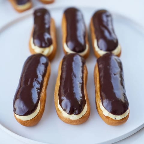 Mini Chocolate Éclairs Delight